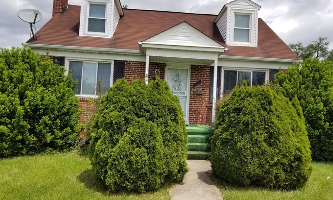 Lochearn Casa | Enjoy the 2 Bedroom Basement Apartment with Kitchen and a Full Bathroom