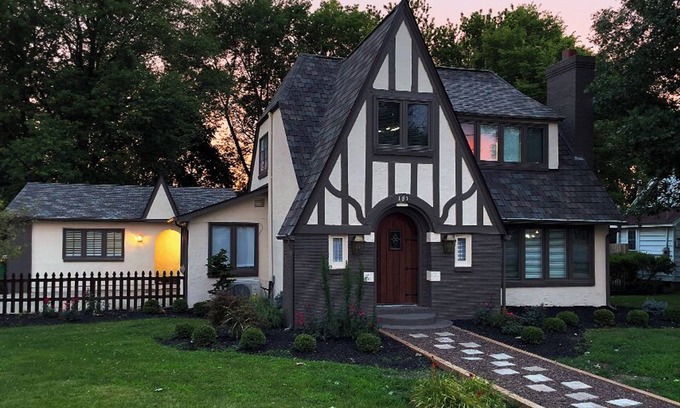 Westfield Casa | Enjoy the ambiance of Poplar Cottage at Grand Park!