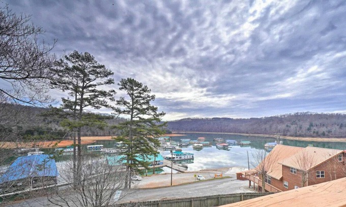 Flat Hollow Marina Cabaña | Moondog Cottage en el lago Norris