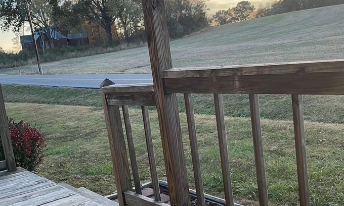Water Valley Casa | Enjoy the country when you stay at Peace in the Valley.