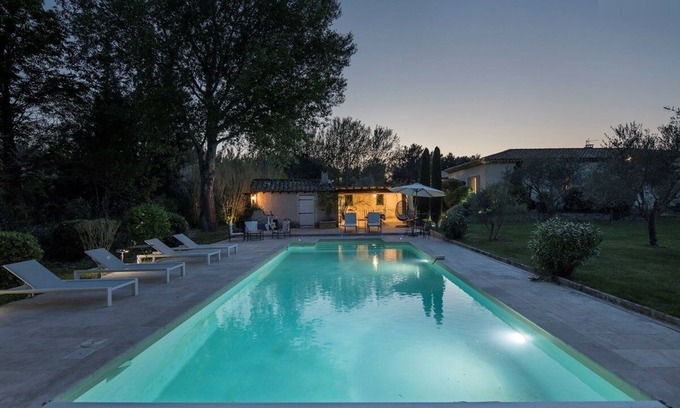 Deux Croix-Banchais Casa | ENJOY THE OLD WORLD CHARM IN OUR LUXURY PROVENCAL RETREAT NEAR ST REMY