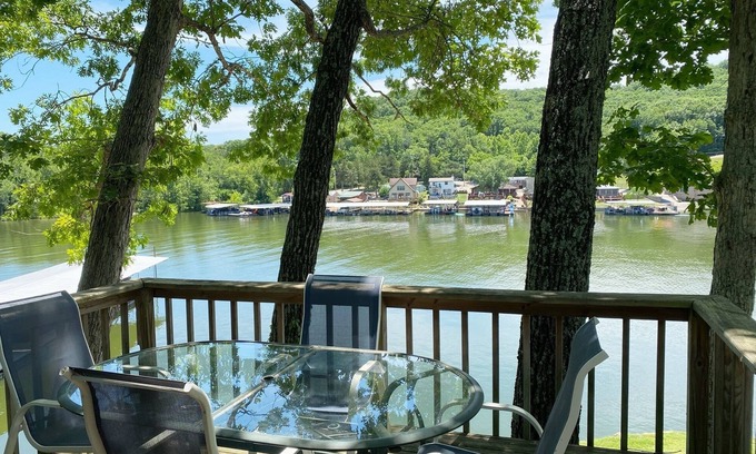 Camdenton Cabina | Enjoy the Quiet Side of the Lake With Resort Amenities + Pool. Pet friendly!
