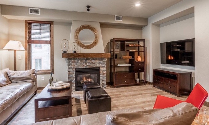 Woodwinds Casa | Enjoy the Summer in Mammoth Lakes! Townhome with 2 Private Decks, Hot Tub, Fireplace and Grill!