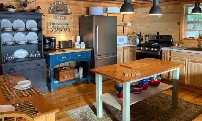 Dexter Cabaña | Enjoy The Sunsets Waterfront Ripley ME Cabin