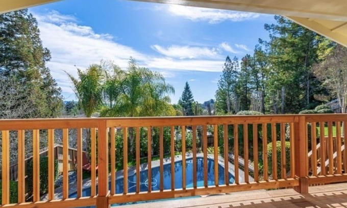 Napa Casa | Enjoy the wine country from a gorgeous Napa Valley home!