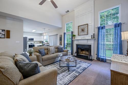 Woodstock Casa | Enjoy This Amazing Home With Porch & Grill Near DT