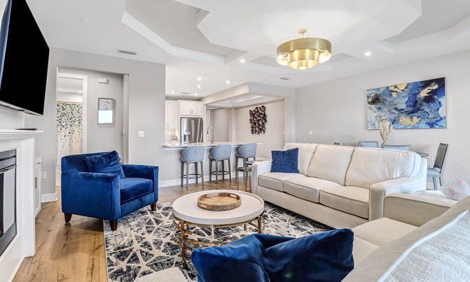 Naples Condominio | Enjoy your brand new private 2 bedroom getaway in beautiful Naples Florida.