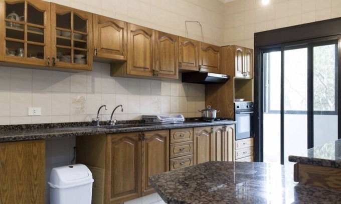 Duhur ash Shuwayr Casa | Enjoy your stay in Sunny Broumana, the city of flowers.