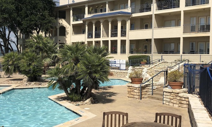 Lago Vista Condominio | Disfrute de sus maravillosas vacaciones en Lakeside Escape
