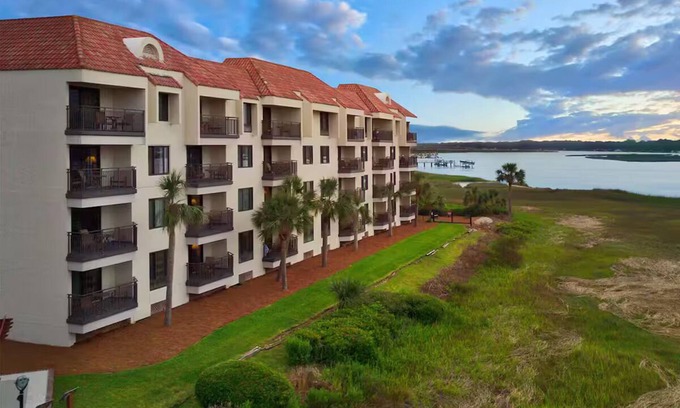 Palmetto Dunes Hotel | Marriott's Harbour Point 2 bedroom villa on Hilton Head Island. Reserve now! 1