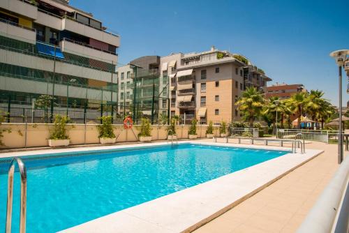 Figares Apartamento | EnjoyGranada LUJO Piscina y Parking
