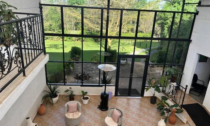 Limuru Cama Y Desayuno | Enkishon Suites - 4
