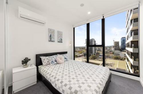 Box Hill Casa | Ensuite Room with Unbeatable Amenities & Prime Box Hill Location in 2B2B Apartment