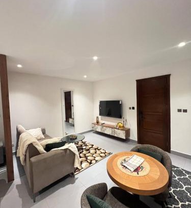 Madina Apartamento | Ensuite studios luxury apartment Pool and balcony