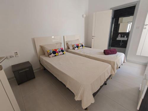 Pembroke Casa | Ensuite Twin Room with Laundry in Pembroke