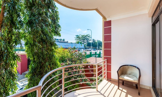 Entebbe Hotel | Entebbe Travelle'rs Inn
