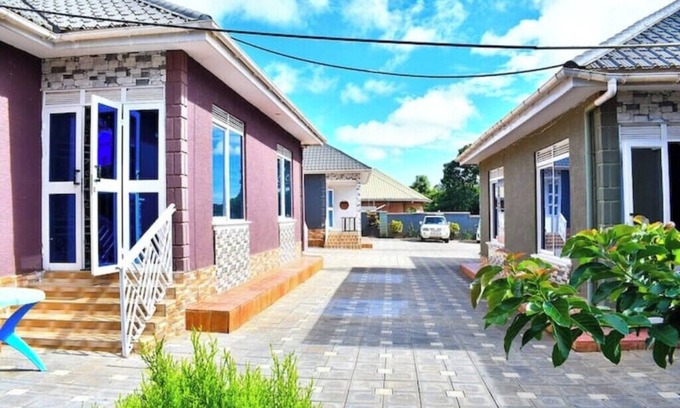 Entebbe Casa | Entebbe Virtue Residence bnb, wifi, airport pckup