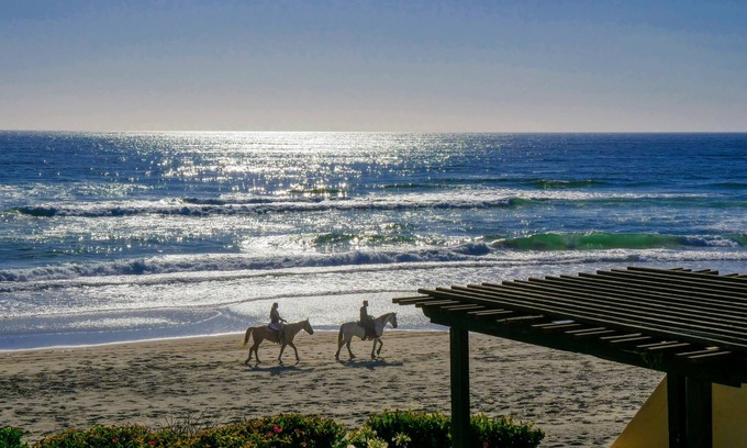 La Fonda Casa | Entire 1st floor Beachfront Condo 3BD 2 BA in La Playa La Mision