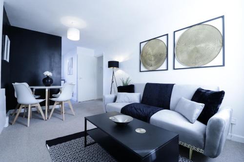 Colchester Apartamento | Entire 2-Bedroom Apartment in the bustling City Centre WIFI TRAIN & BUS STATION
