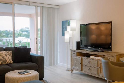 Nazareth Apartamento | Entire 2nd Floor 2 BR Elysian - Tennis & Tides
