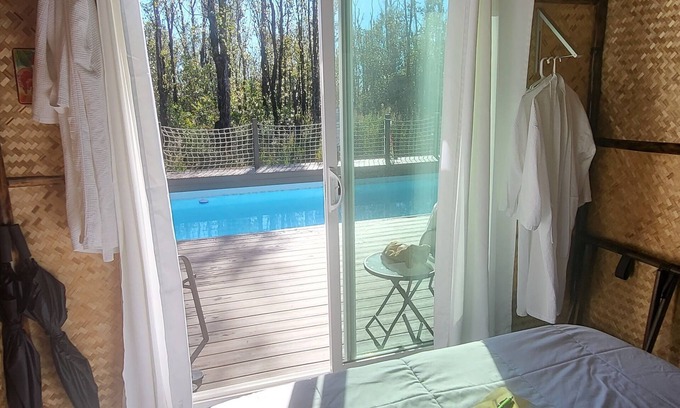 Fern Forest Cama Y Desayuno | Entire 3 cabin clothing optional resort at Volcano. Free Breakfast.