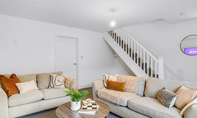 St Helens Casa | Entire 3Bdr House at St Helens Near Haydock Park Racecourse, Free Parking