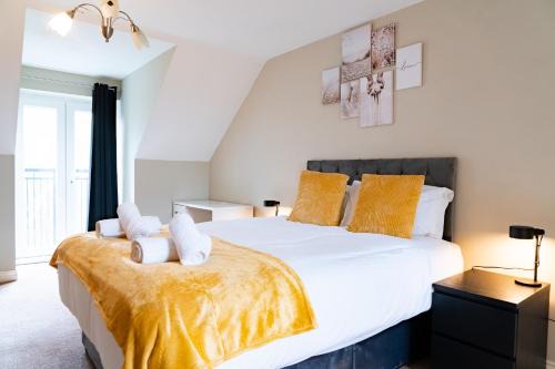 Huntingdon Casa | Entire 4 Bed Cosy Luxury Spacious house