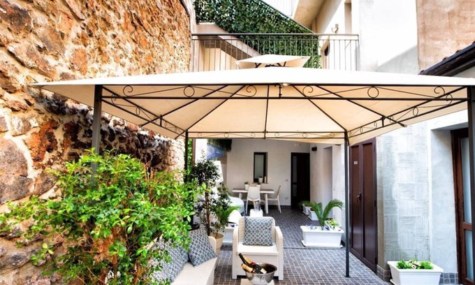 Monte Po-Nesima-San Leone-Rapisardi Casa | entire accommodation in Catania center up to 13 beds