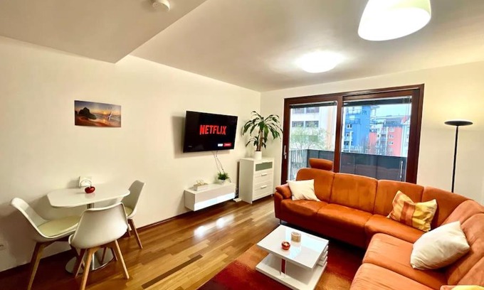 Vysocany Apartamento | Entire Apartment, near Clarion, O2 Arena, Metro 3 min, Easter market in City Center 15 min