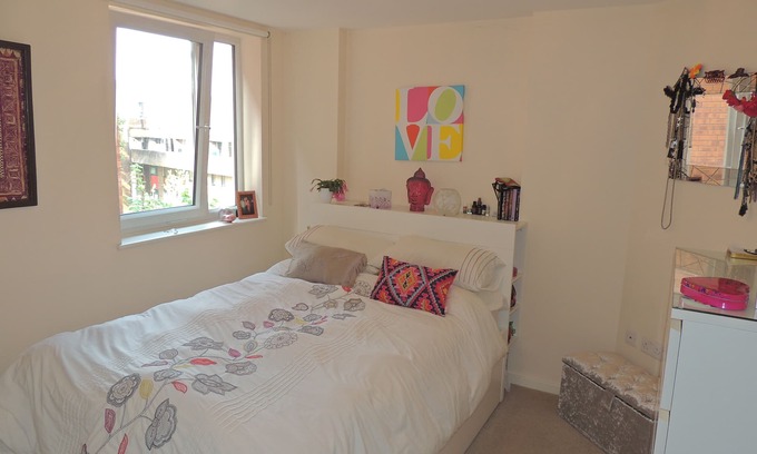 Finchley Apartamento | Apartamento completo - Lovely Clean 1 Bedroom en Leafy North London con estacionamiento privado