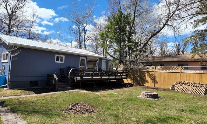 Sandy Hook Cabaña | Relax in this entire charming Cottage in Wpg Beach