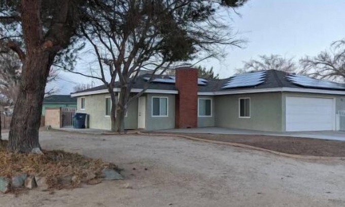 Lancaster Casa | Entire Clean 2 Bedrm/1 Full Bath/Kitchen/Laundry