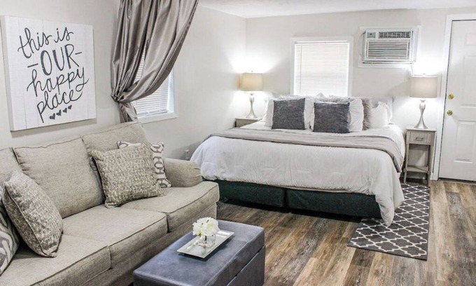 Starkville Cabaña | Entire Cottage - Starkville - Conveniently Located