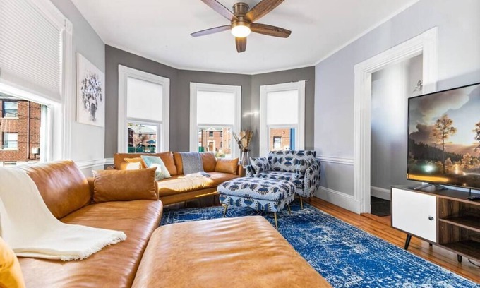 South Side Casa | Entire Cozy House near Moody St, Bentley, Brandeis