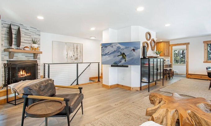 Vail Casa | Entire duplex, 2 hot tubs!