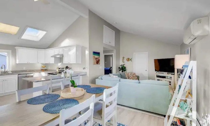 Hampton Casa | Entire Duplex - Family, Pet & Kid Friendly - River View Fire Pit - Backyard