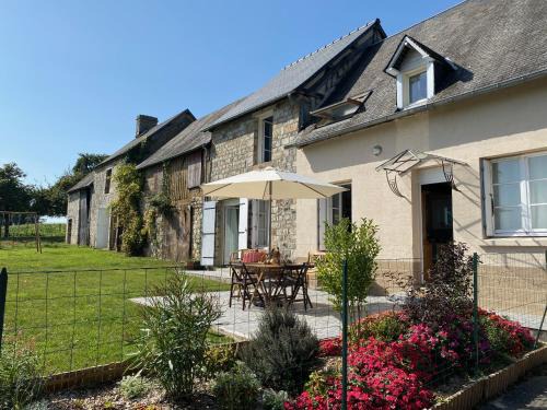 Barenton Casa | Entire Farm House stay, La Gérouardière