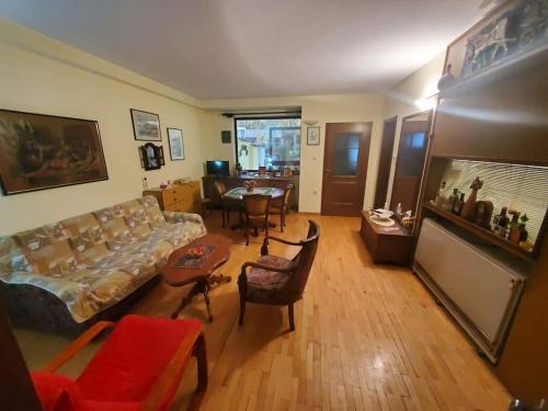 Skopje Region Apartamento | Entire G floor in an urban quarter-freelance FNDLY