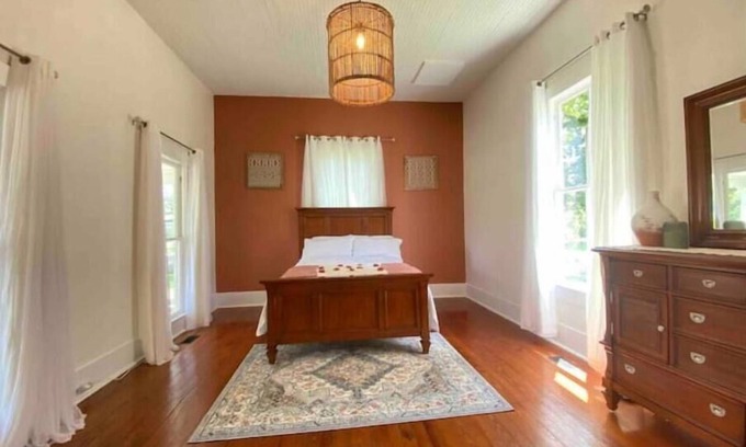 Williston Casa | Entire Historic Home - Carolina Getaway