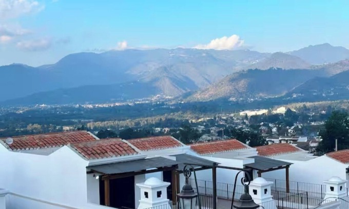 Antigua Guatemala Condominio | Entire home 10 min. From Antigua 8 guests 4 bedrooms 6 beds 3 full baths