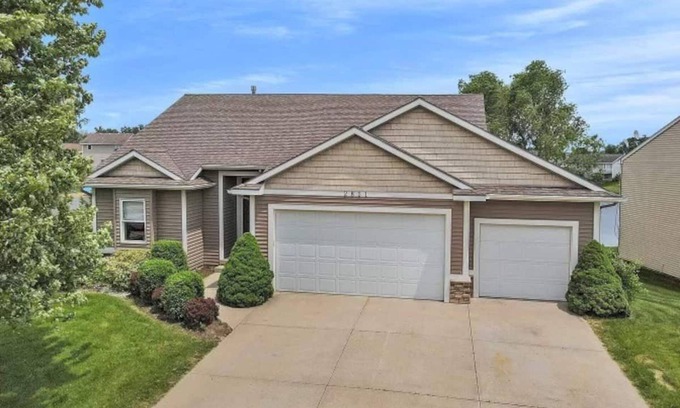 Holland Casa | Entire Home 4bed 3.5bath in Holland, Michigan