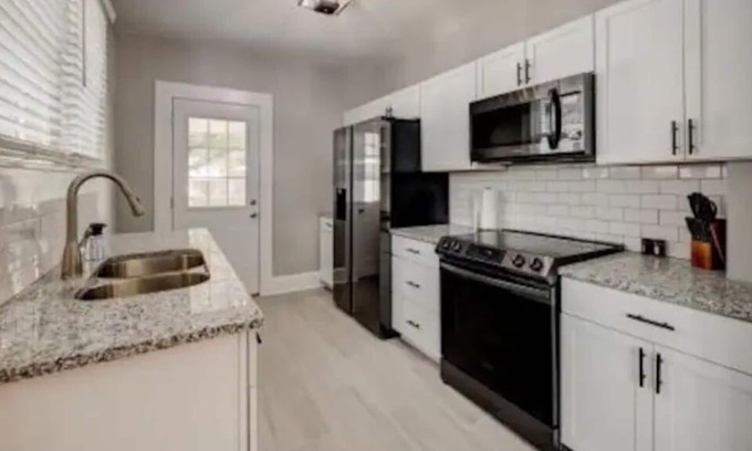 Owensboro Casa | Entire home Beautiful remodeled bluegrass bungalow