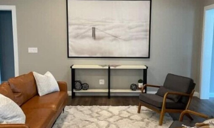 Bettendorf Casa | Entire Home: First Class Stay for Work & Play