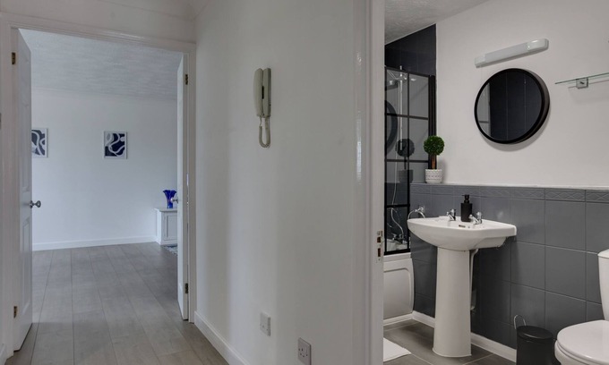 Bishop's Stortford Condominio | Entire home/flat perfect for contractors