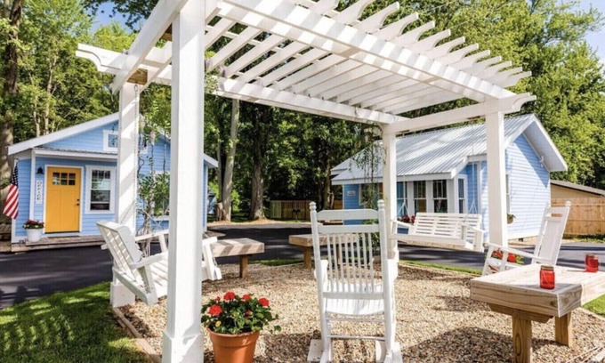 Paw Paw Lake Casa | Entire home in Coloma, Michigan, United States