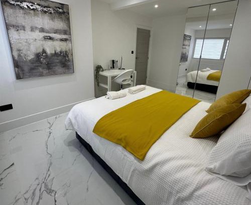 Nottingham Casa | Entire home in Nottingham for family, friends and contractors