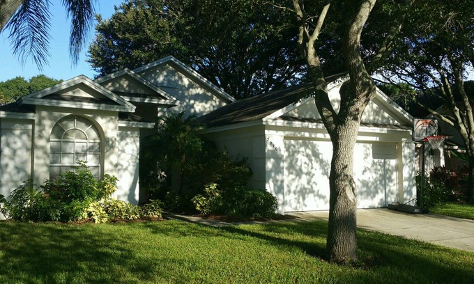 Palm Harbor Casa | Excelente casa en un vecindario agradable y tranquilo.