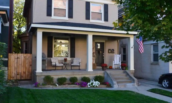 Corryville Casa | Entire Home in the PERFECT Location! UC & Downtown