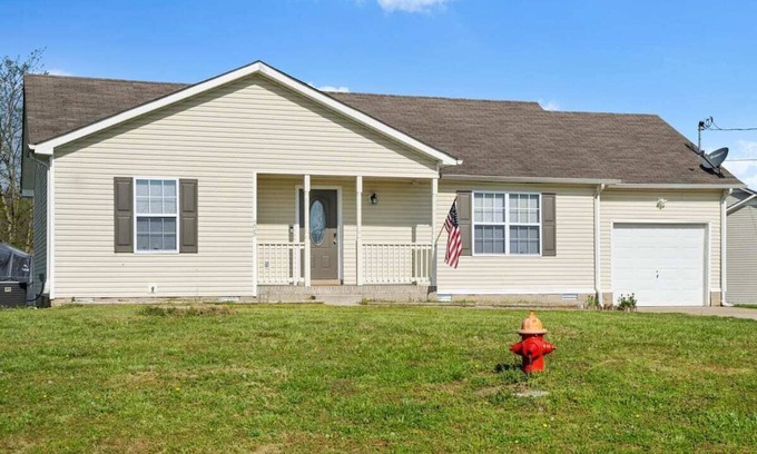 Oak Grove Casa | Entire Home near Fort Campbell KY** I-24