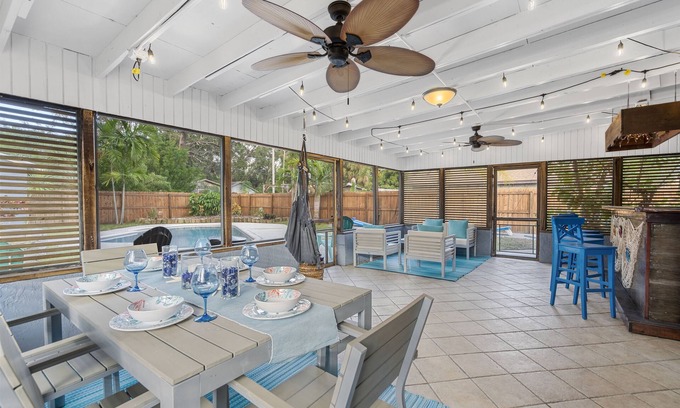 Anona Casa | ENTIRE Home, POOL, LANAI/PORCH, Private BAR, MINUTES to Beach, FULLY STOCKED!!